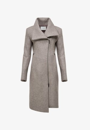 Cappotto grigio in lana con un colletto alto, design aderente e maniche a lunghezza intera. Presenta una zip frontale e tasche laterali. Texture liscia.