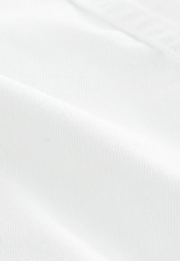 Next Mellény - white
