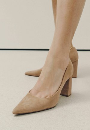 Next, Pumps - camel
