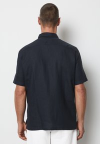Marc O'Polo KURZARM REGULAR MIT BOWLING-KRAGEN - Overhemd - dark navy