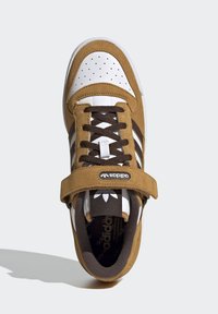 adidas Originals FORUM LOW - Sapatilhas - brown