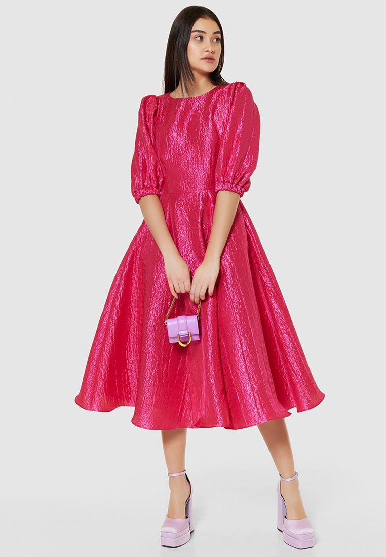 Closet Cocktailjurk donkerroze Closet Cocktailjurk donkerroze