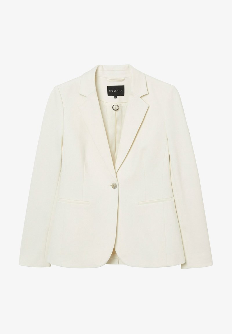 En enfärgad off-white blazer med en knapp, slagkrage, långa ärmar, två framfickor med slitsar och ett tygfoder inuti.