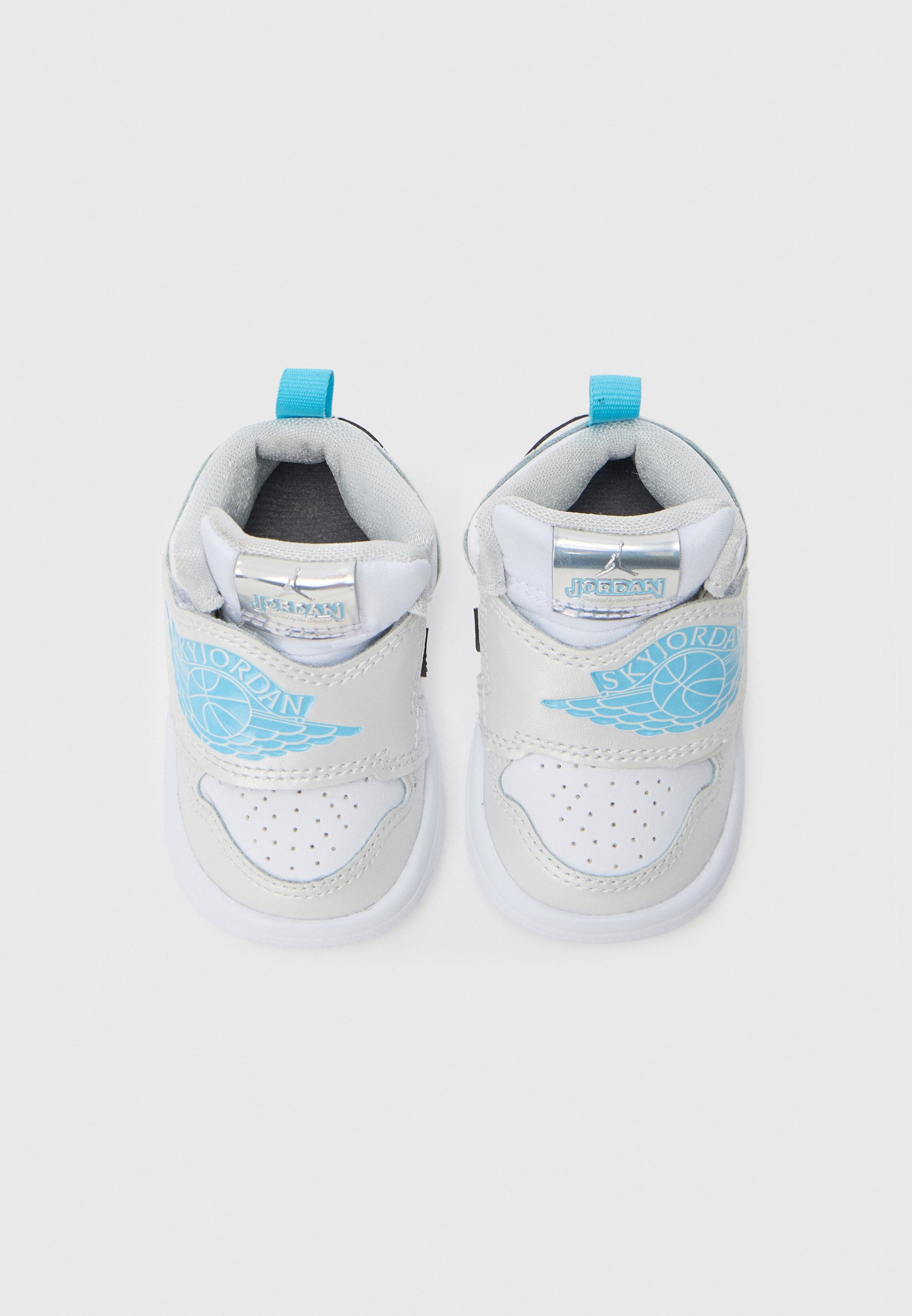 nike air jordan sky blue