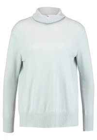 Hellblaues, langärmeliges, gestricktes Rollkragensweatshirt mit geripptem Kragen, Bündchen und Saum, auf einem weißen Hintergrund dargestellt.