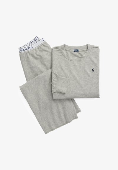 Ανοιχτό γκρι μακρυμάνικο πουκάμισο και παντελόνι που ταιριάζει, με λογότυπο Polo Ralph Lauren και ελαστική μέση με το εμπορικό σήμα στο παντελόνι.