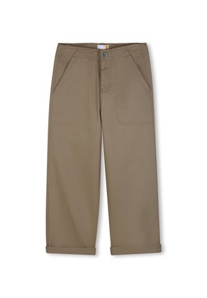 Pantalones kaki de corte recto con dobladillos enrollados, bolsillos parche delanteros, trabillas y cierre con botón en la cintura.