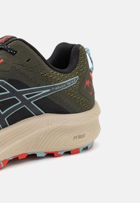 ASICS TRABUCO TERRA 2 - Løpesko for mark - smog green/smoke blue