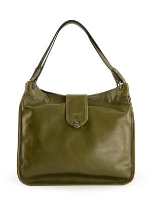 Grüne Lederhandtasche mit glatter Textur, ausgestattet mit einem einzelnen Henkel, einem Klappverschluss mit Druckknopf und dezentem Branding an der Vorderseite.