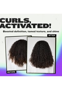 Cheveux bouclés montrés avant et après traitement, avec une meilleure définition, brillance et une texture plus lisse sur la photo après.