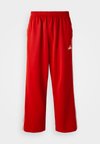 TRACK PANT - Trainingsbroek - better scarlet