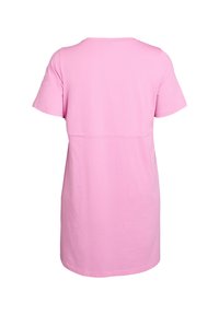 Robe T-shirt en coton rose clair avec des manches courtes, un col rond et un détail de couture froncée au dos pour plus de forme. Coupe décontractée.
