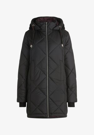 Schwarze gepolsterte Jacke mit Kapuze, die ein diagonales Steppmuster, einen Frontreißverschluss und elastische Manschetten aufweist. Innenfutter aus burgunderfarbener Stoff.