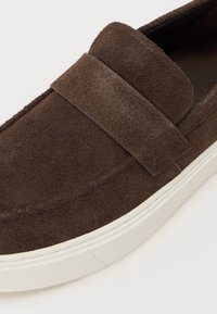 Calvin Klein Belebújós cipők - rocky brown