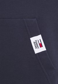Tommy Jeans Mikina s kapucí - dark blue