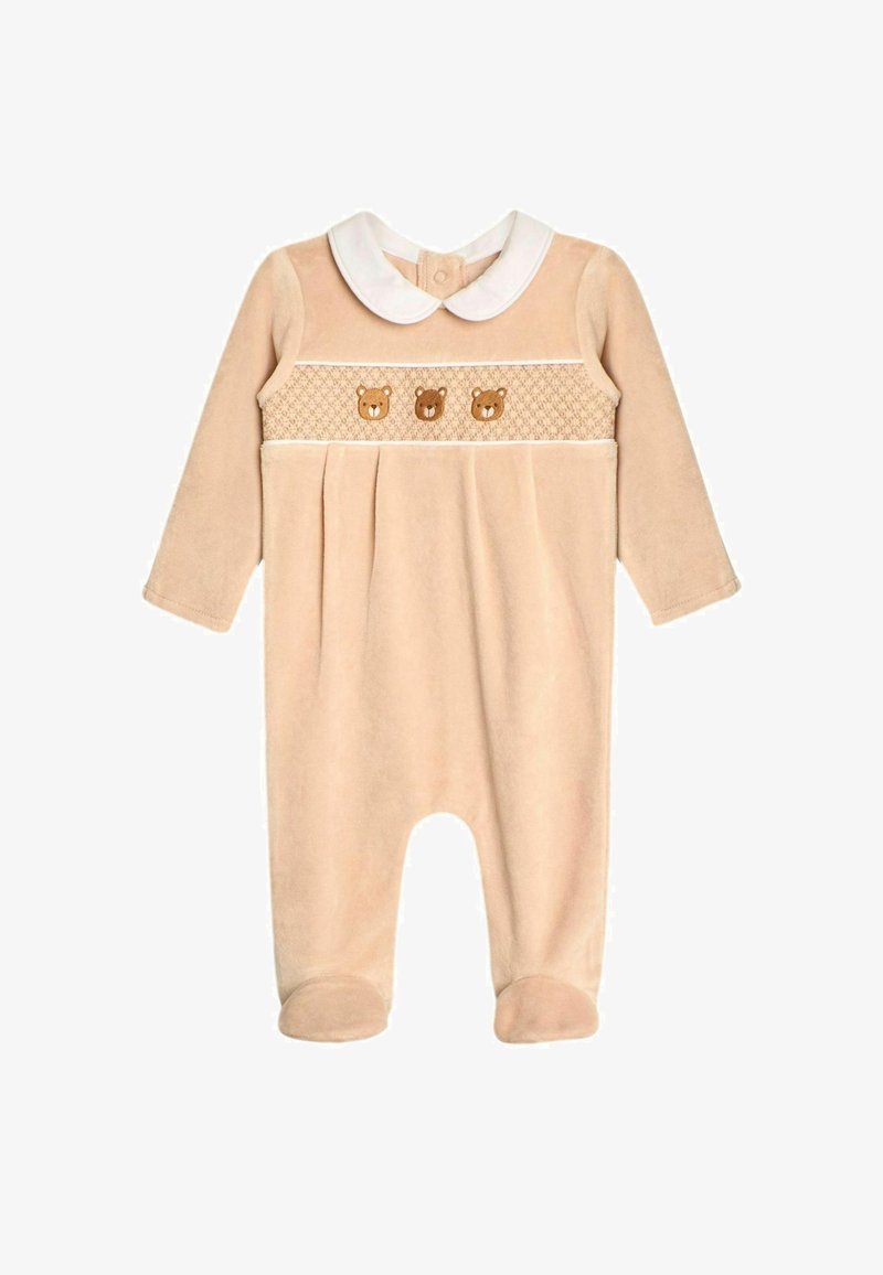 Langærmet, beige babysuit lavet af blødt materiale, med en hvid krave og tre bjørneapplikationer på brystet.