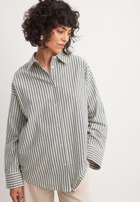 Overhemdblouse - navy stripe