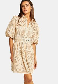 Unausgewählt, beige