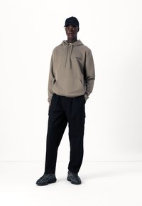 AllSaints UNDERGROUND HOODY - Kapucni - pewter green