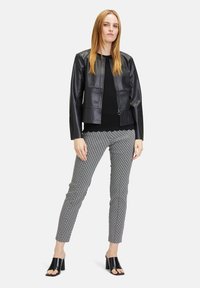 Pantalon De Soirée Noir Betty Barclay - Taille 14 - Occasion Très Bon état