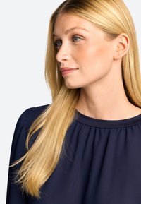 Rich & Royal MIT DEZENTEN RAFFUNGEN - Blusa - midnight blue