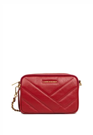 LANCASTER SOFT MATELASSÉ - Sac bandoulière - carmin