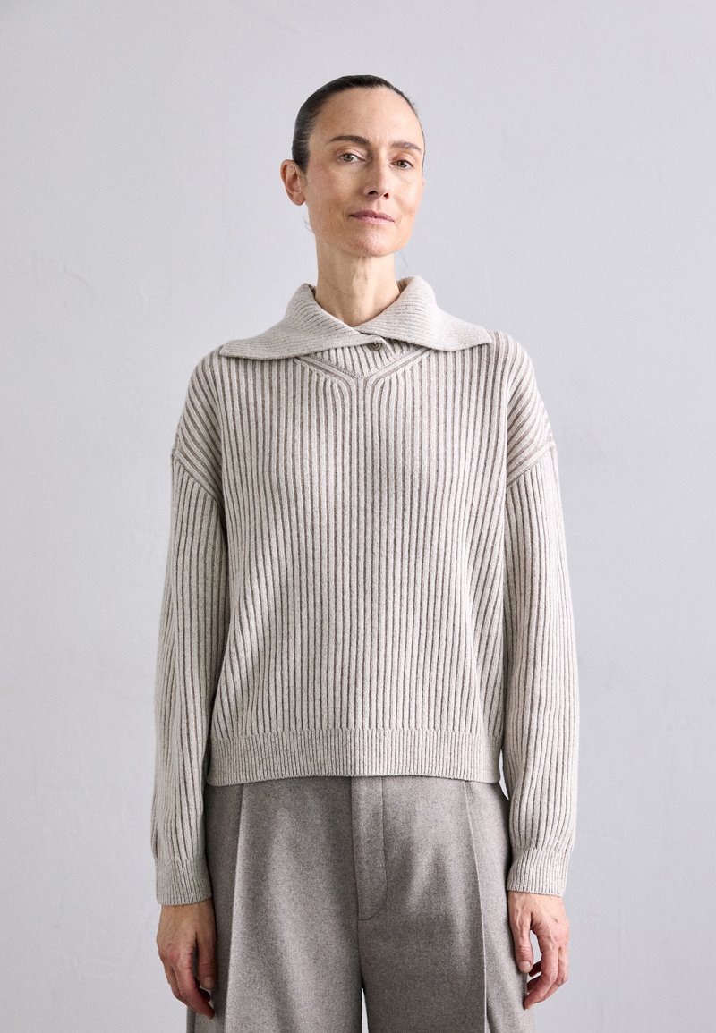 Filippa K COLLAR - Strikkegenser - beige/white