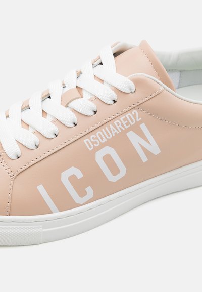 DSQUARED2 ICON Športni copati - rosa cipria/bianco