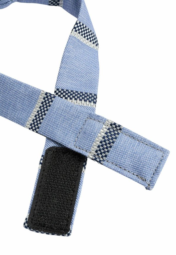 STANDARD – Fliege