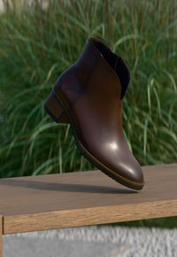 Δεν επιλέχθηκε, saddle