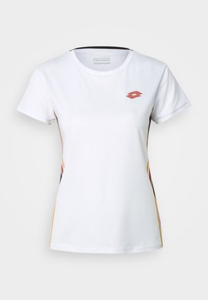 Hvid kortærmet atletisk t-shirt med rund hals, gule og røde striber på siden samt en lille rød Lotto-logo på venstre bryst.