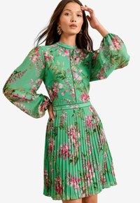 Love & Roses REGULAR FIT - FLORAL PRINT PLEATED LONG SLEEVE - Nappali ruha - green