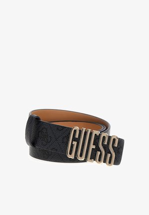 Cintura nera con texture e fodera color cammello, dotata di una vistosa fibbia con logo "GUESS" in tono oro. Progettata per un abbigliamento casual o formale.