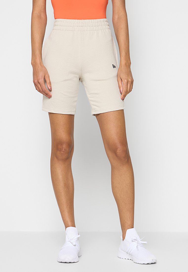 new era Shorts beige