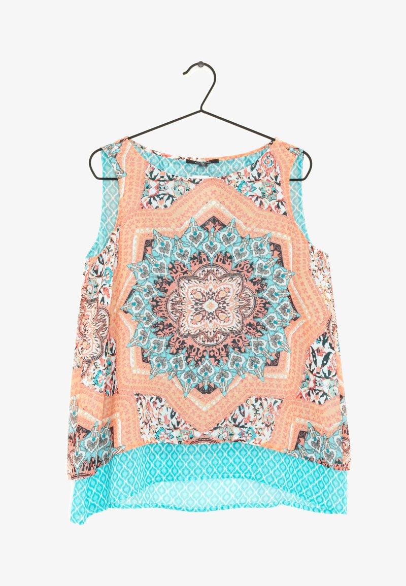Haut sans manches avec motif mandala géométrique et floral dans les tons pêche, turquoise et noir, suspendu sur un cintre noir sur fond blanc.