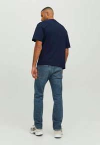 Jack & Jones T-shirt med print - navy blazer