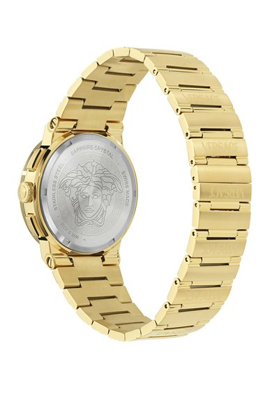 Ceas din oțel inoxidabil aurit cu brățară tip link, având un carcasă rotundă și cristal de safir. Partea din spate prezintă un emblemă Medusa și gravură.
