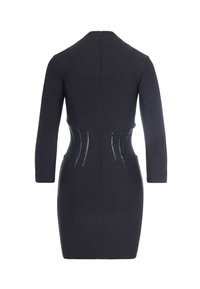 Schwarzes, eng anliegendes Kleid mit langen Ärmeln, das einen hohen Ausschnitt, ein elegantes Design und glänzende Akzente an der Taille aufweist. Reißverschlussverschluss hinten.