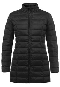 Černý prošívaný kabát s límcem stojáčkem, se zapínáním na zip a dlouhými rukávy pro teplo a pohodlí.