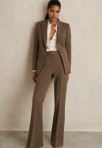Reiss GABI FLARED - Nadrágok - mink neutral