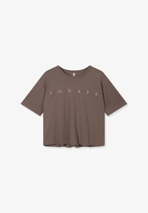 T-shirt court marron à manches courtes avec encolure ronde et texte blanc "10 DAYS" centré sur la poitrine.