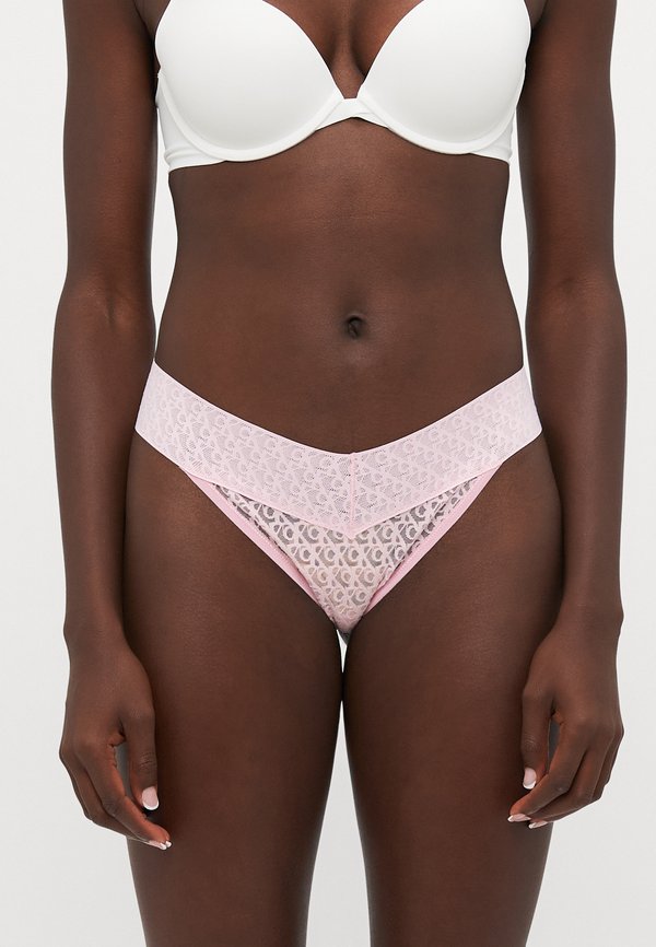 LOW RISE THONG ICON LOGO LACE - Thong
