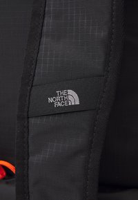 The North Face BOREALIS CONVERTIBLE PACK - Rucsac - black
