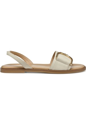 Beige leren open teen sandaal met een brede band, een gouden gesp detail en een tan zool. Heeft een slingback ontwerp voor gemakkelijk aan- en uittrekken.