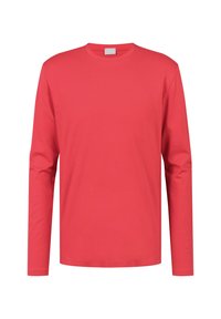 Unselected, cherry tomato