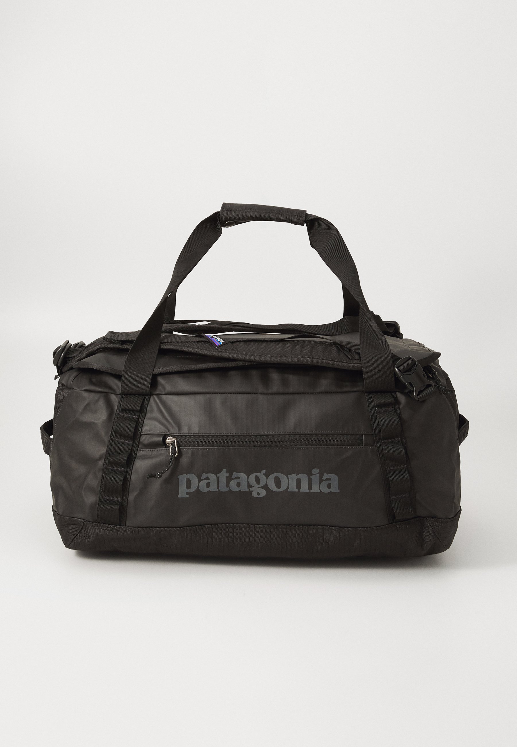 alyasha travel backpack Alyasha Owerka-Moore x HEX Collaborate to Make a Set of Vintage Travel Bags