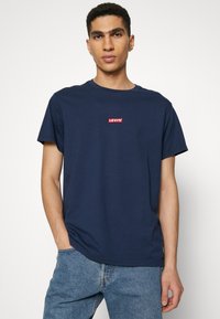 Levi's® RELAXED BABY TAB - Tricou basic - dress blues
