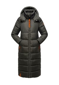 Lång pufferjacka i mörkgrått med hög krage, dragkedjestängning och orangea detaljer. Har horisontell quiltning och sidofickor.