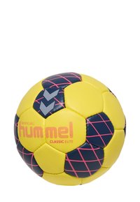 Gul och marin handboll med en texturerad yta. Har ett rosa rutmönster och Hummel-logotyp, designad för träningsbruk.