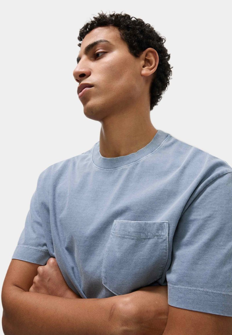 Marks & Spencer PURE GARMENT DYED - T-shirt basique - light airforce/bleu